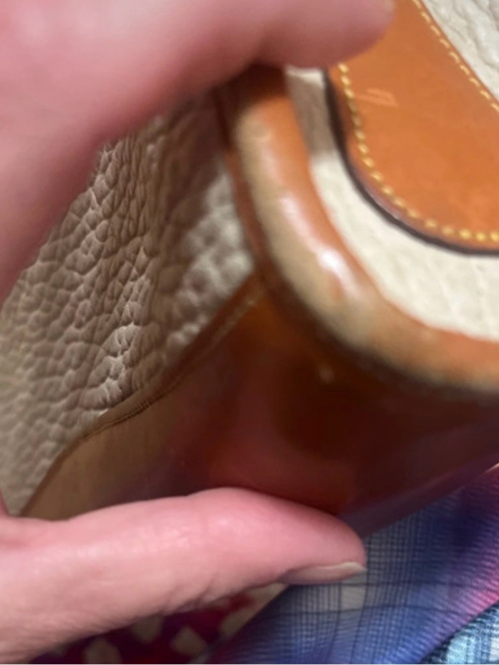 Vintage Dooney & Bourke Tan and Cream Leather Clutch - Picture 10 of 11